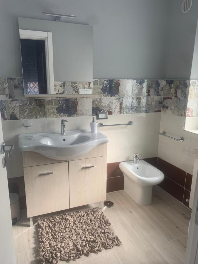 Le Stanze Di Dalia Bed & Breakfast Кротоне Екстериор снимка