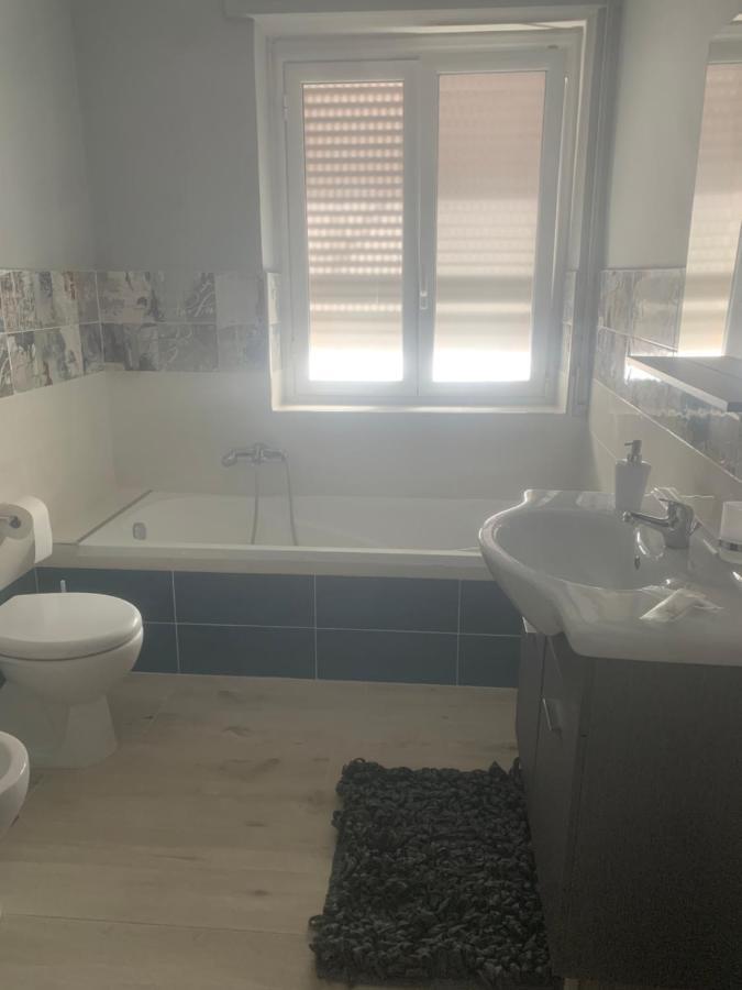 Le Stanze Di Dalia Bed & Breakfast Кротоне Екстериор снимка