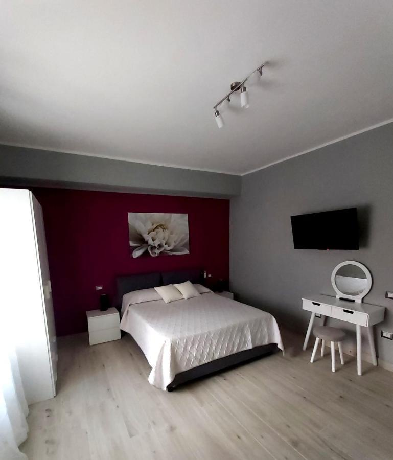Le Stanze Di Dalia Bed & Breakfast Кротоне Екстериор снимка
