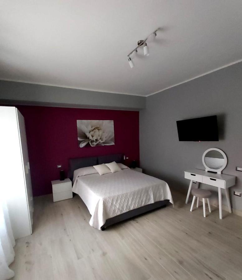 Le Stanze Di Dalia Bed & Breakfast Кротоне Екстериор снимка