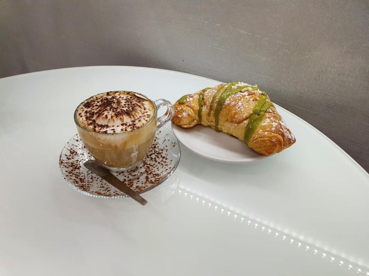 Le Stanze Di Dalia Bed & Breakfast Кротоне Екстериор снимка